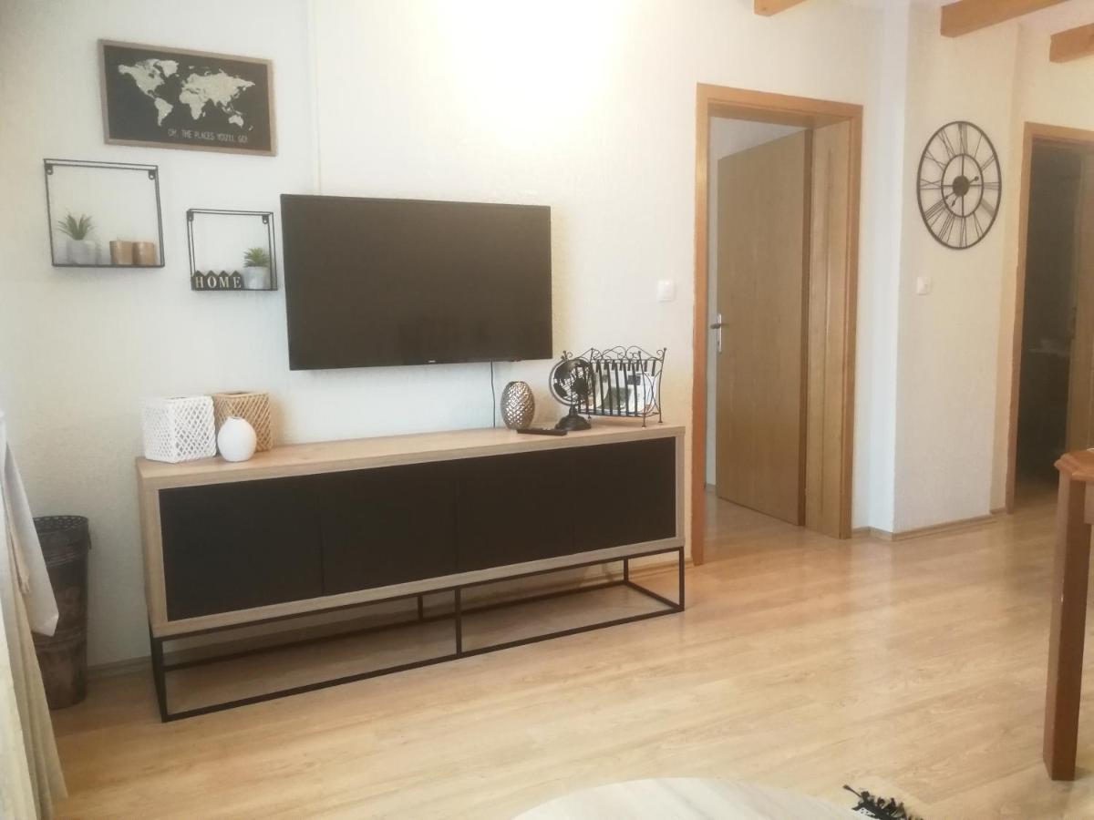 Apartmant & Room Bruna Dreznik Grad Bagian luar foto