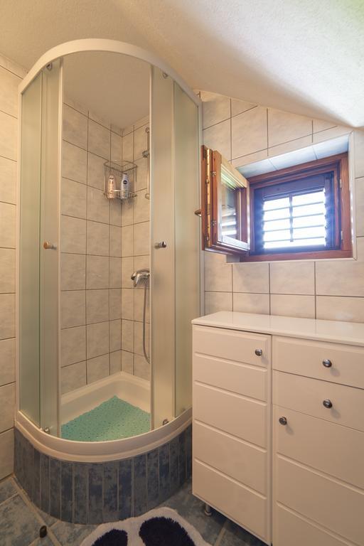 Apartmant & Room Bruna Dreznik Grad Bagian luar foto